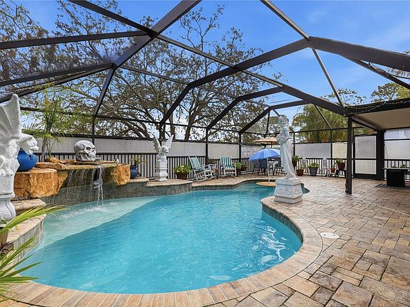 5th image of 12117 Killian St