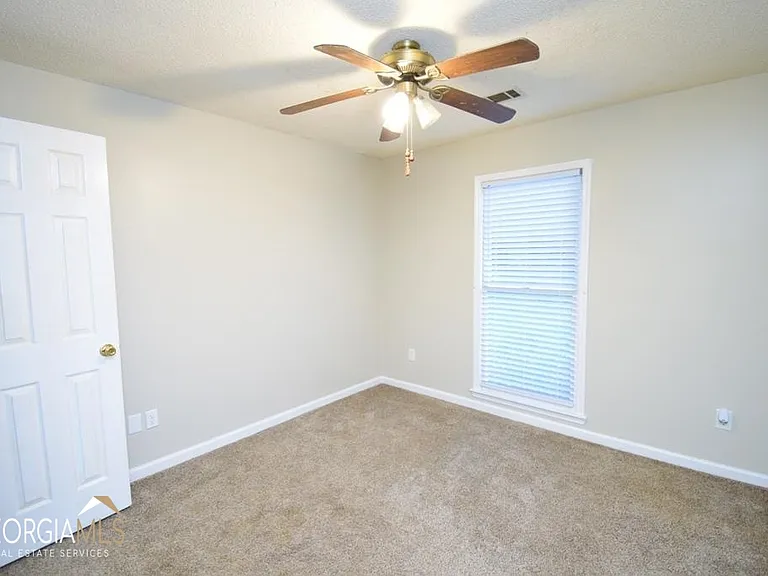 70 Covey Trl — Photo 11