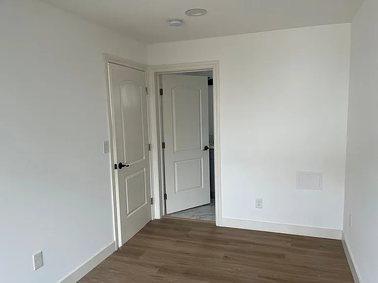 255 S Avenue 55 — Photo 10