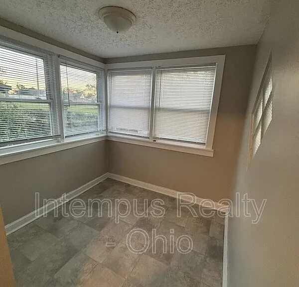 692 S Wheatland Ave — Photo 19