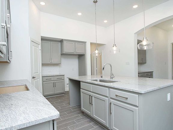 4th image of 13021 Blue Flora Dr