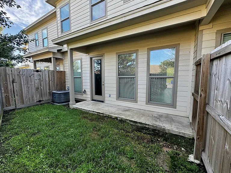 5100 Westgate Ln #103-1 — Photo 25