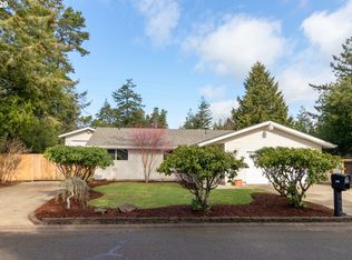 2233 24th St, Florence, OR 97439