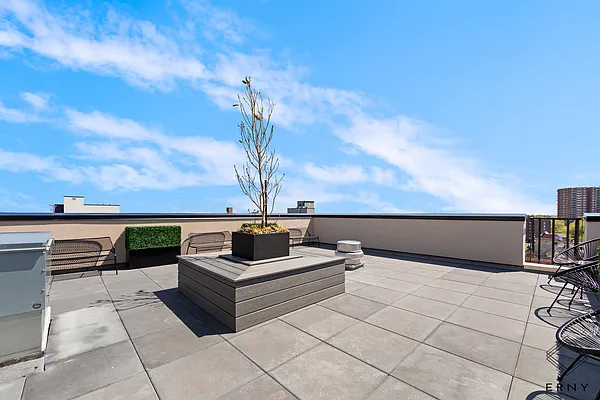 Rented by ERNY LLC | media 22