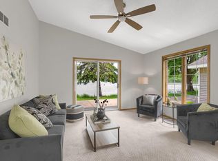 1995 Granite Ave N, Oakdale, MN 55128