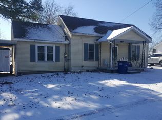 32 Cripple Creek Rd, Pinckneyville, IL 62274