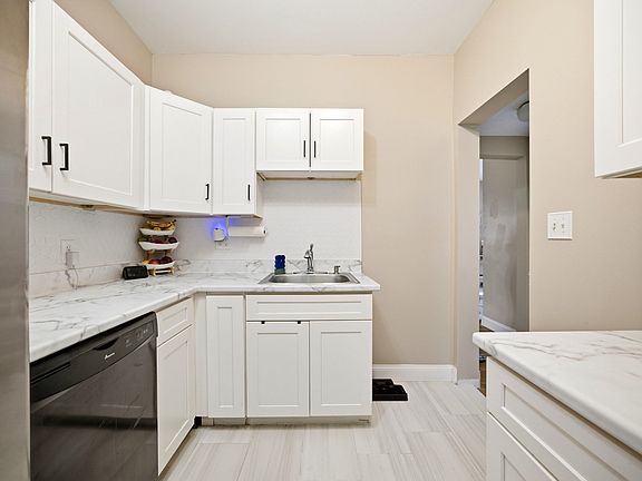 5th image of 120 Longhill St #3C