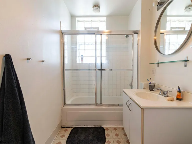 2545 N Sheffield Ave #310 — Photo 7
