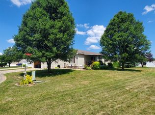 2734 Round Table Dr, Anderson, IN 46011
