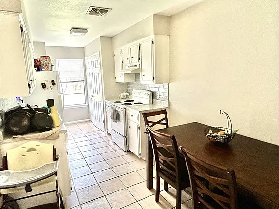 1608 Cimmarron St #B — Photo 4