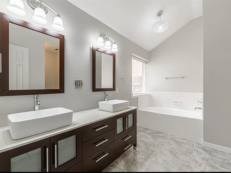 3730 Cyril Dr — Photo 5