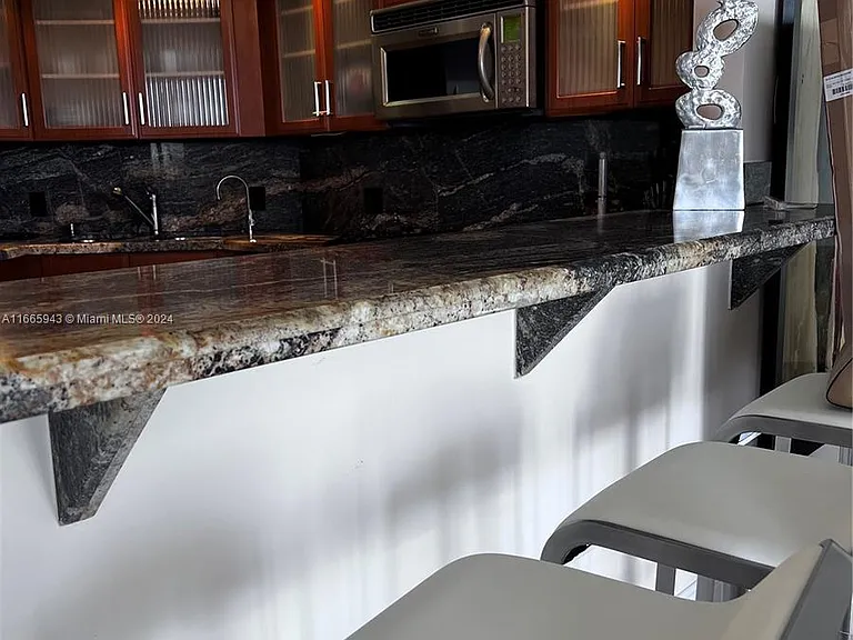5161 Collins Ave #505 — Photo 21