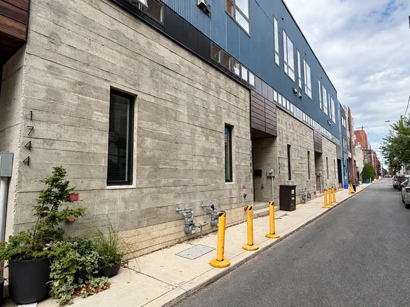 1748 N Hope St, Philadelphia, PA 19122