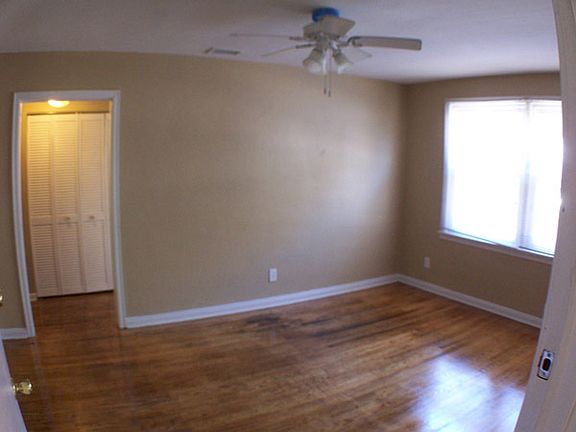 2nd image of 350 W 61st St