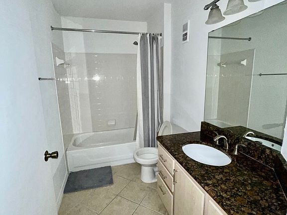 5th image of 7360 Westpointe Blvd APT 133