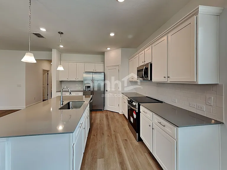 5447 Boulder Creek Cv — Photo 3