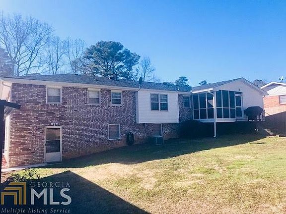 4th image of 3649 Vicki Ln