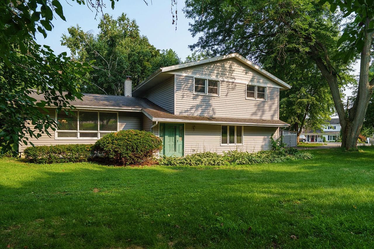 5617 Winnequah ROAD, Monona, WI 53716 | Zillow