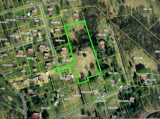 Pearl St, Pulaski, VA 24301
