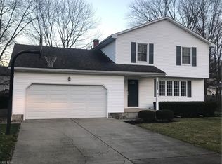 3521 Almerinda Dr, Canfield, OH 44406