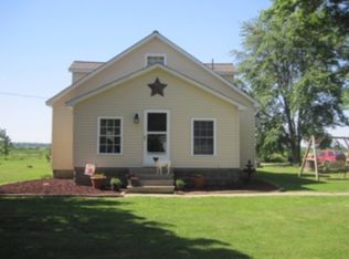 1546 County Road 600 N, Fairfield, IL 62837
