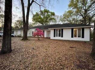 135 Robin Hill Dr, Americus, GA 31719