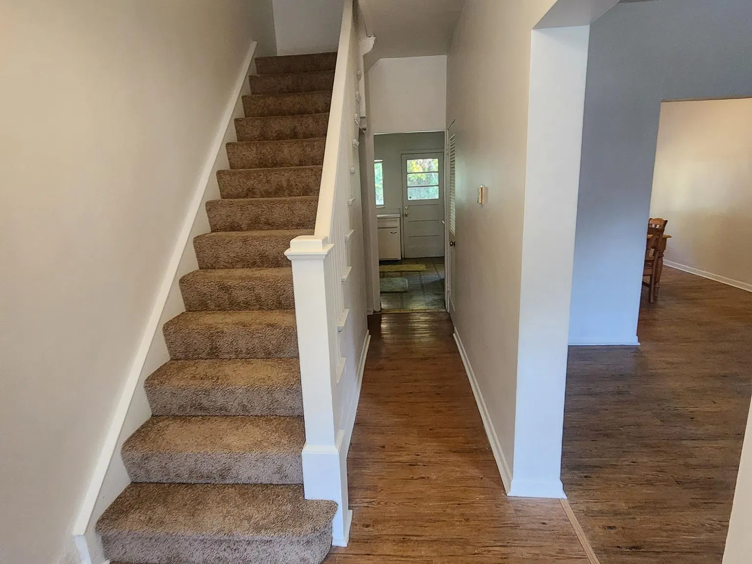 5 bed, 1360 sqft, $3,200 — Photo 3