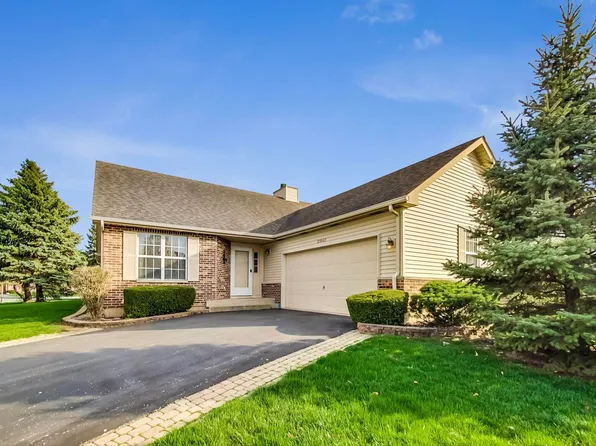 21043 W Hazelnut Ln, Plainfield, IL 60544