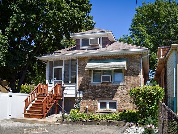 4th image of 2646 N 76th Ct