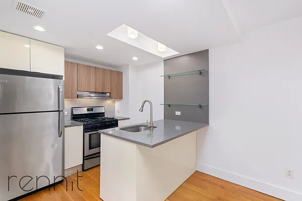 Rented by Rennit Inc. | media 9