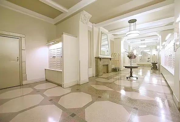 Rented by Manhattan Realty Group | media 8