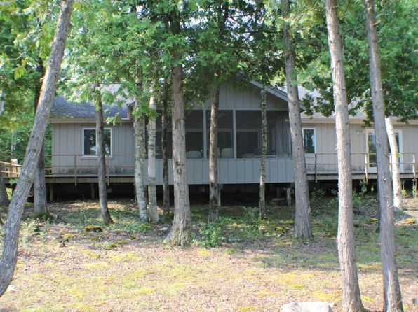 26433 E Jennifer Pl, Drummond Island, MI 49726