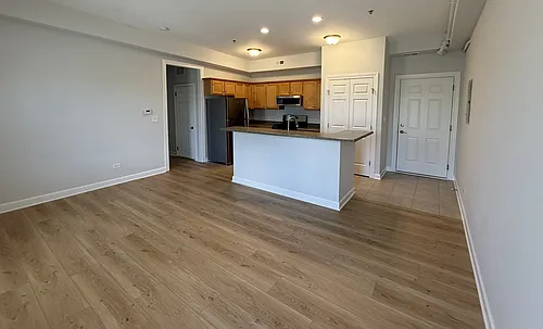206 W Main St Photo 1