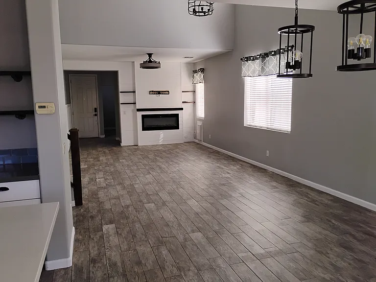3285 E Lafayette Ave — Photo 7