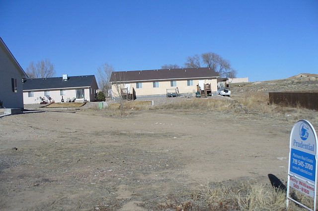 2nd image of 231 W Acorn Dr