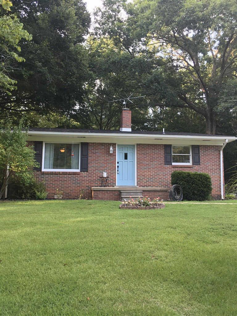 1759 Mooreland Dr, Clarksville, TN 37040 | Zillow