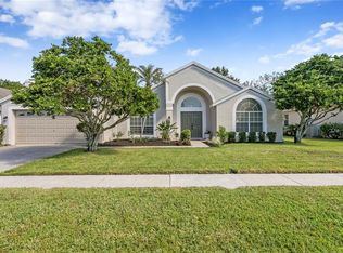 18517 Kingbird Dr, Lutz, FL 33558