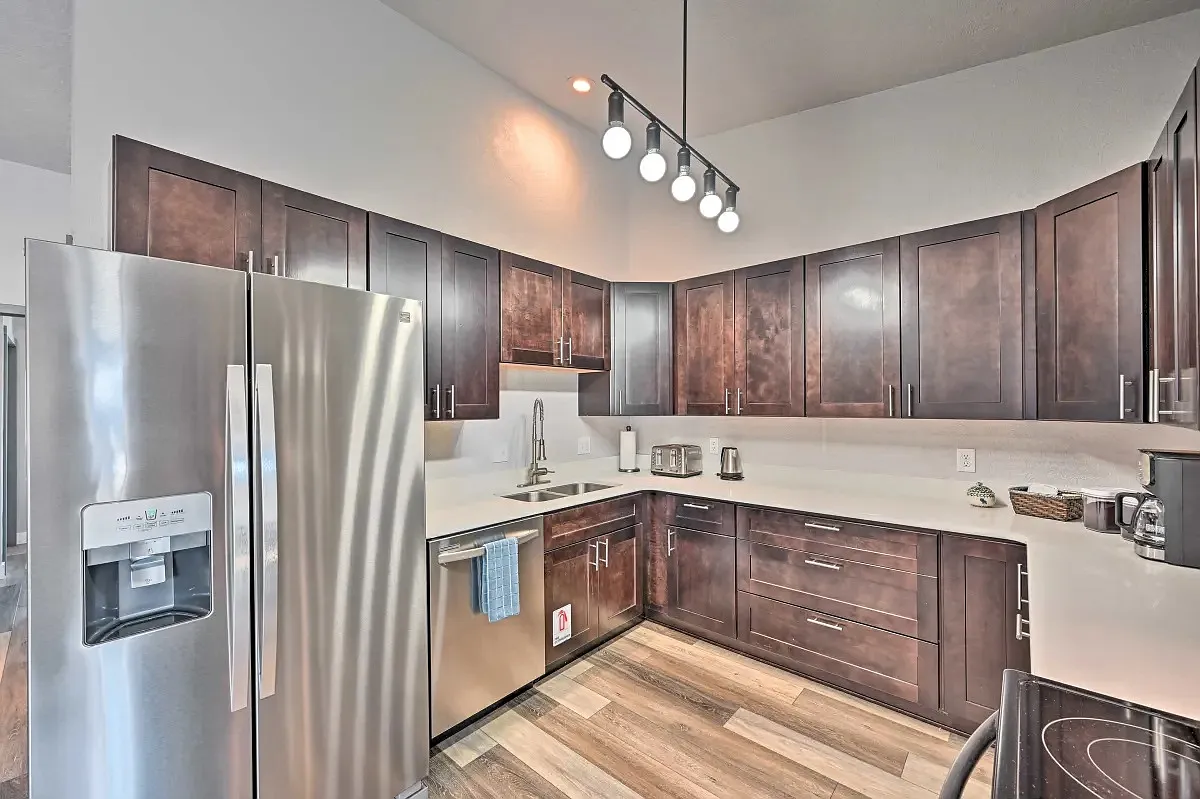 623 Cedar Ln — Photo 4