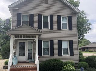 821 N 3rd St, Chillicothe, IL 61523