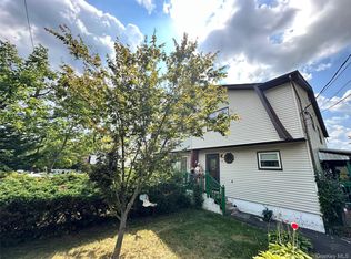 76 Division Ave, Spring Valley, NY 10977