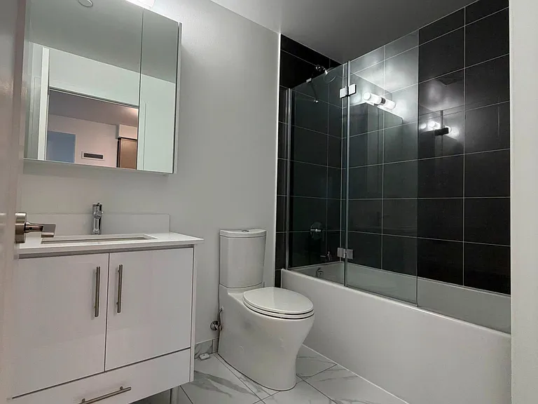 95 Oneida Cres #2303 — Photo 10