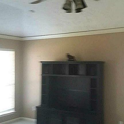 2nd image of 450 Oakdale Dr