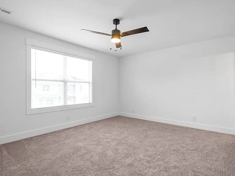 305 Front Ridge Cir — Photo 11