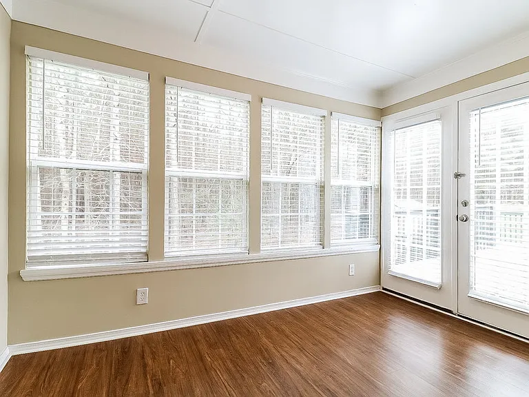 504 Heathwick Dr — Photo 8