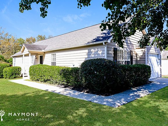 3rd image of 1195 Foxwood Dr