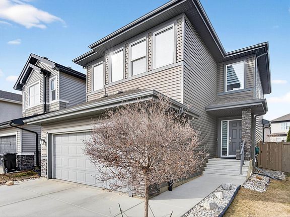 3rd image of 3306 Hilton Cres NW