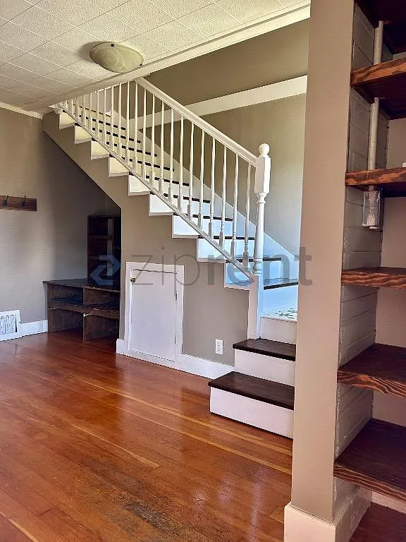 3 bed, 1700 sqft, $4,000 — Photo 3