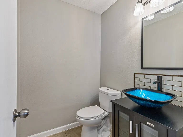 4717 Waterford Dr — Photo 10
