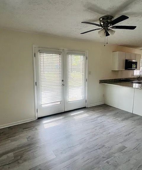 908 Habersham Rd — Photo 31