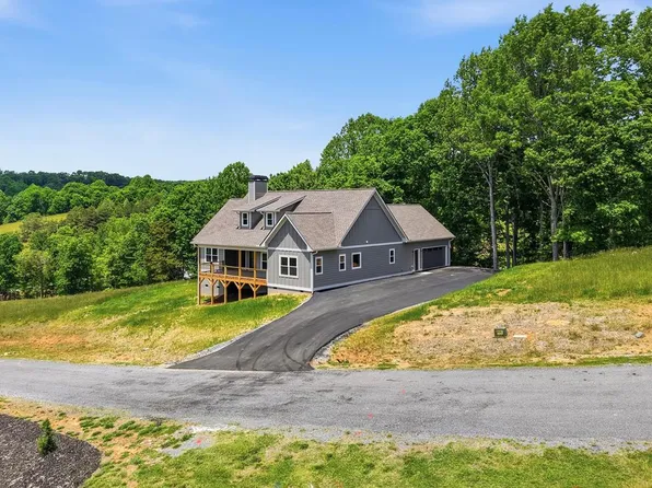 171 Big Valley Dr, Morganton, GA 30560